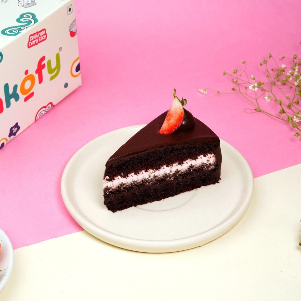 Fresh Strawberry Chocolate Pastry