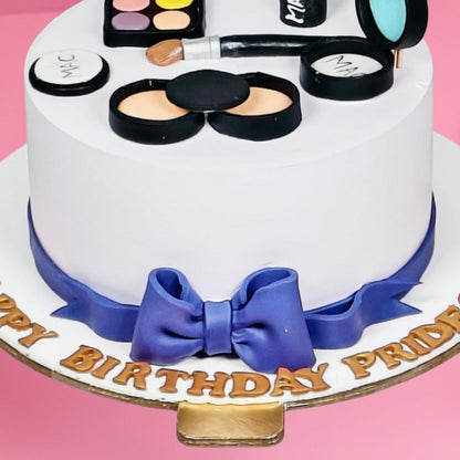 Makeup Queen Theme Cake