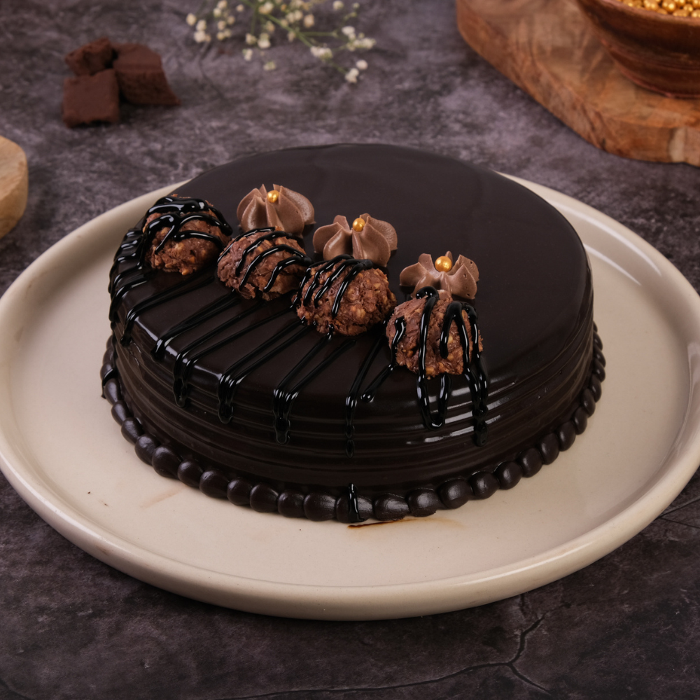 A luxurious Ferrero Rocher Cake Gurgaon & Delhi NCR | Cakofy