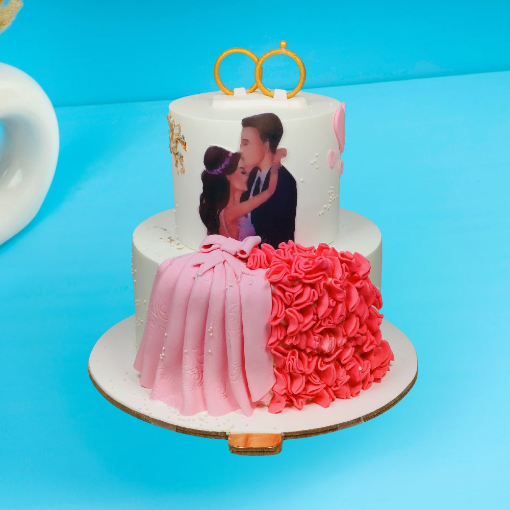 Engagement Couple Cake - Gurgaon & Delhi NCR | Cakofy