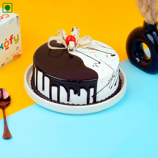 Flower Garnishing Choco Vanilla Cake - Gurgaon & Delhi NCR | Cakofy
