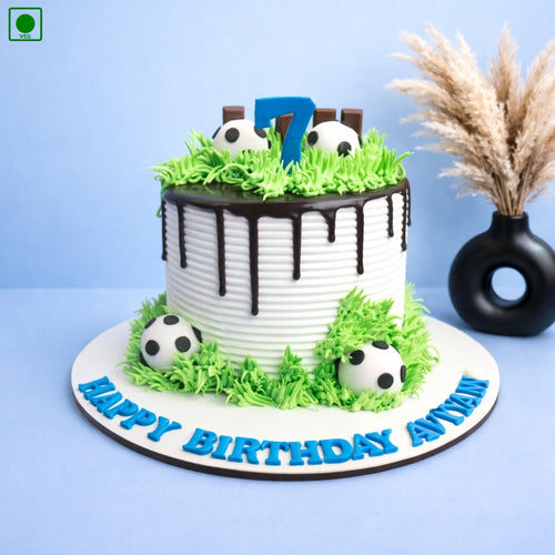 Football Drip & Grass Cake