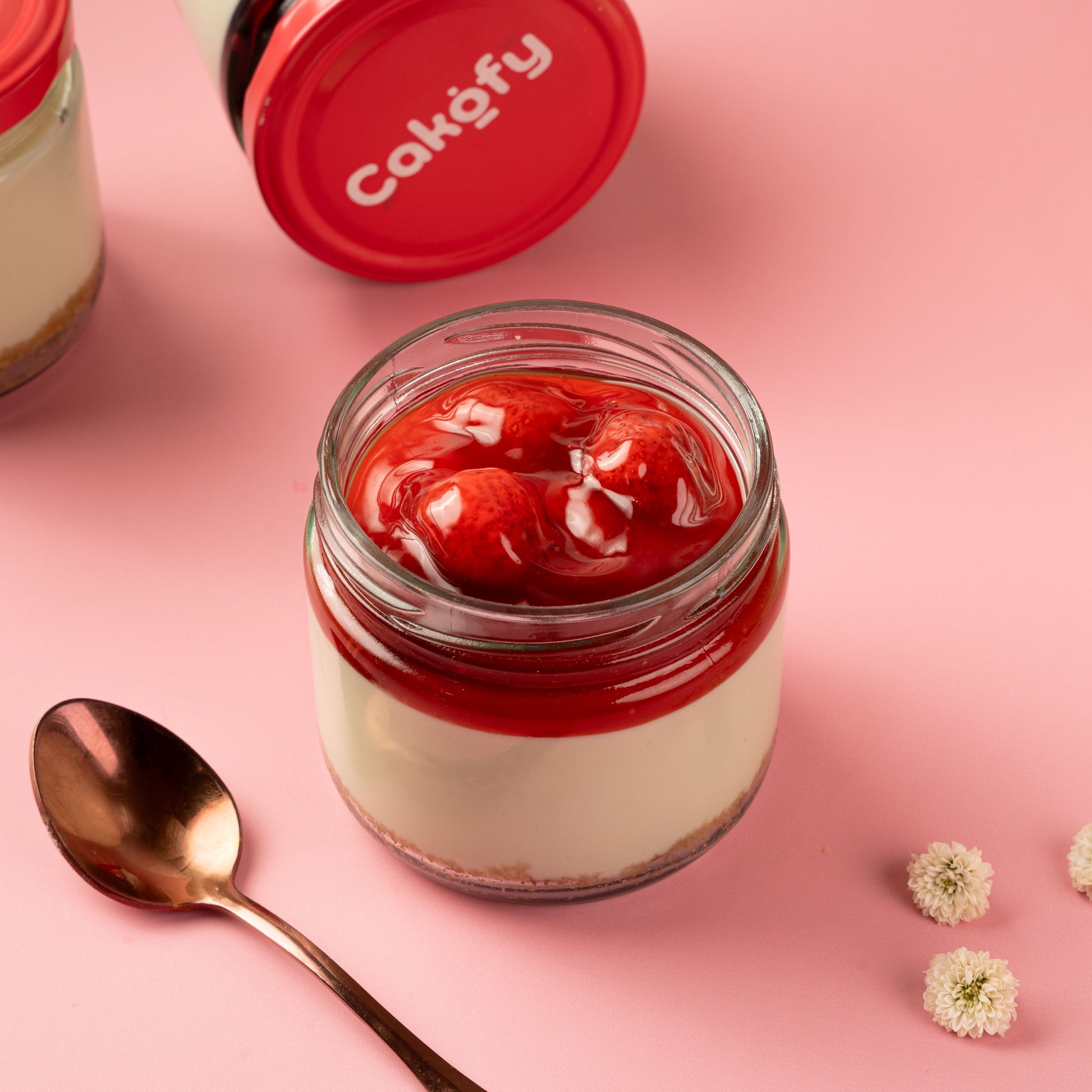 Strawberry Cheese Jar Cake - Gurgaon & Delhi NCR | Cakofy