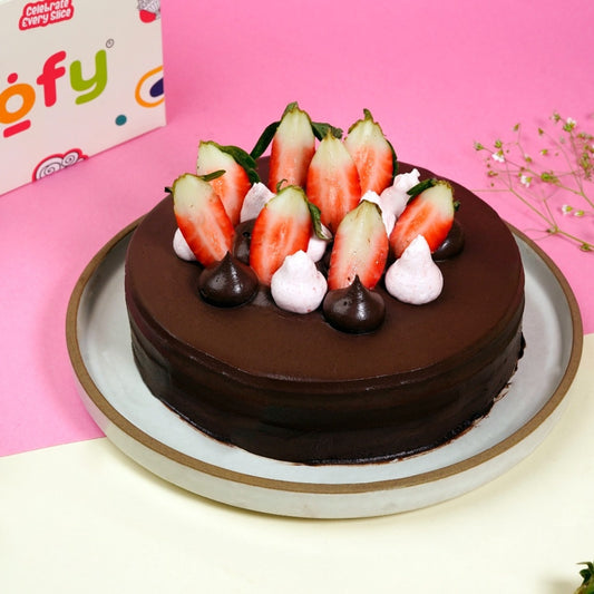Fresh Chocolate Strawberry Cake